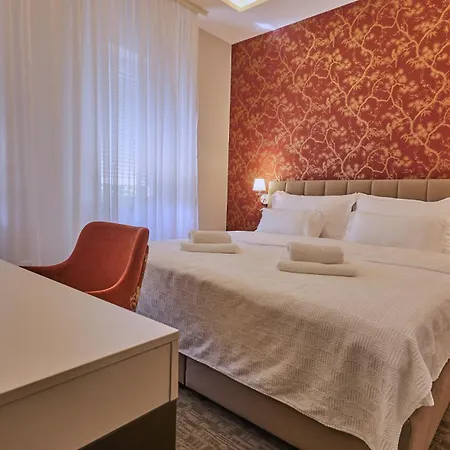 Cataleya Hotel